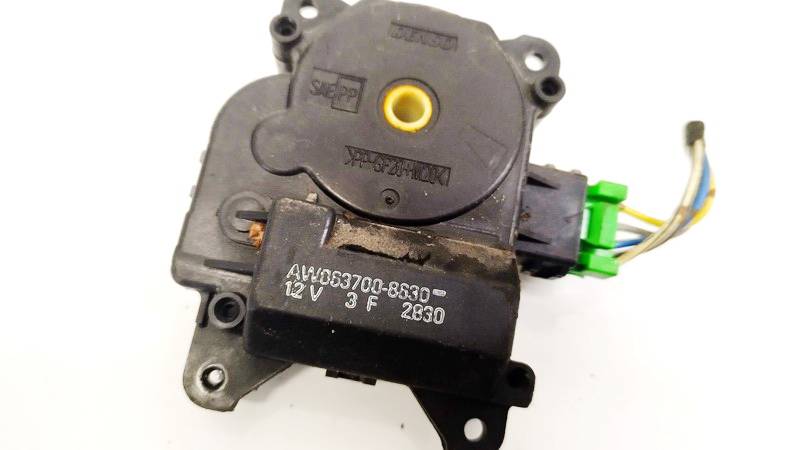 AW0637008630 Cadillac SRX 2004 Peciuko sklendes varikliukas - Thumbnail 2