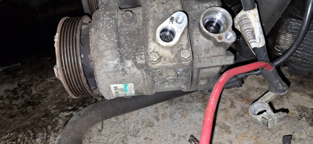 1K0820859F Volkswagen Passat 2005 Kondicionieriaus siurblys