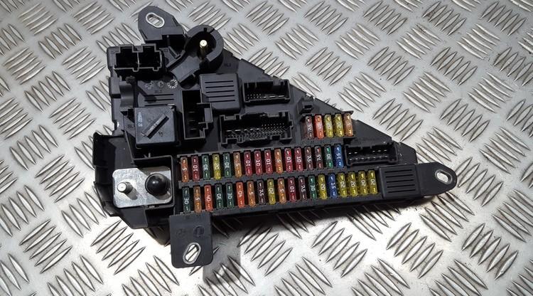690661804 BMW 5-Series 2009 Fuse box