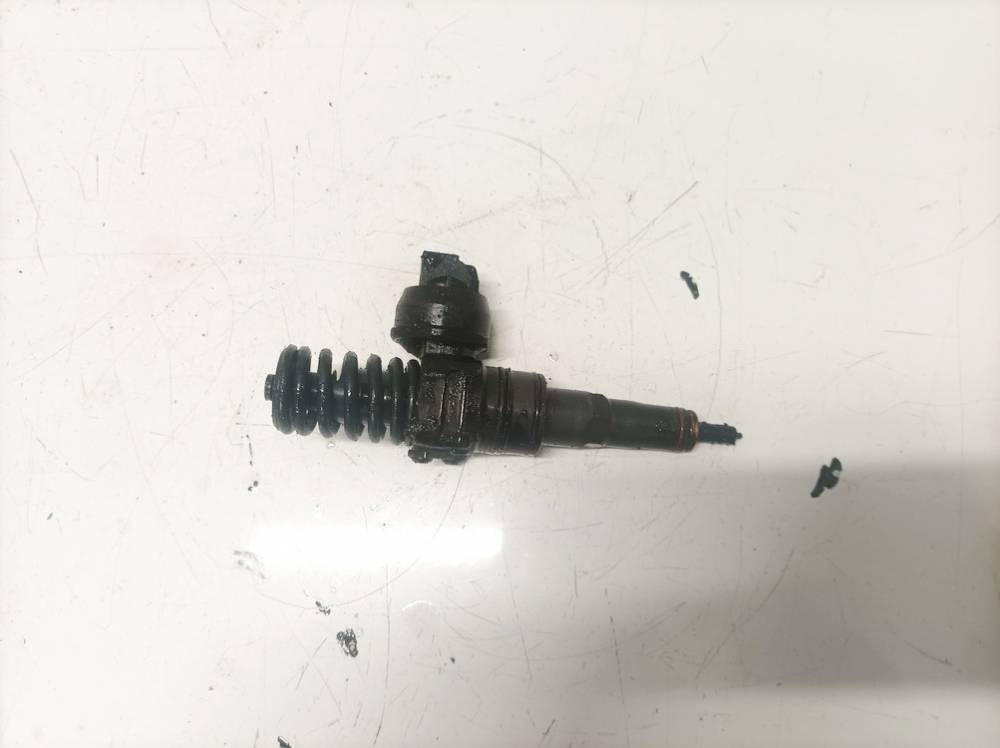 038130073AG Skoda Octavia 2005 Форсунка