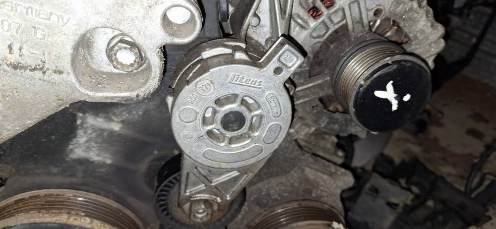 950371 Volkswagen Passat 2005 Tensioner Belt (Gates Tensioner Pulley)