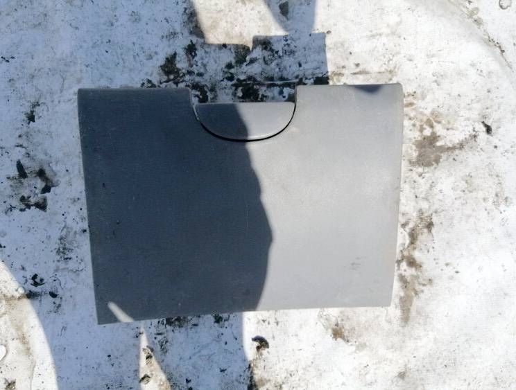 5555052020 Toyota Yaris Verso 2000 Hansikaslokero