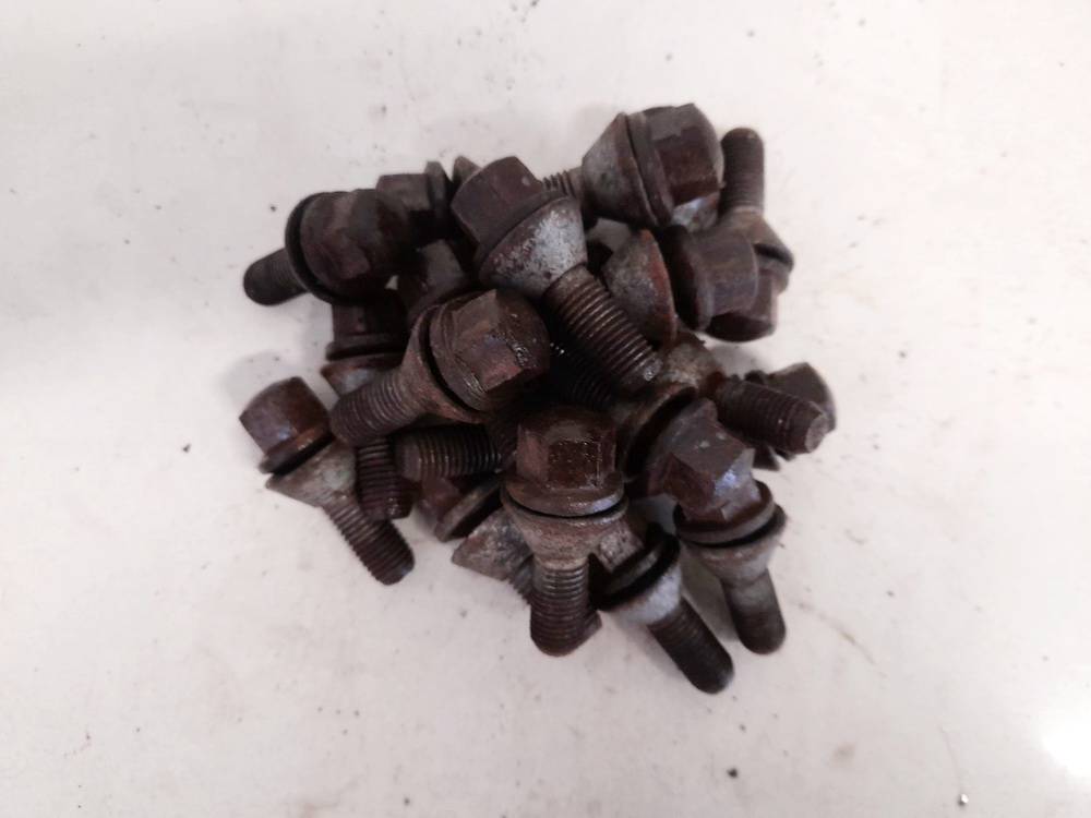 SAAB 9-3 2002 Tuercas-tornillos - Thumbnail 3