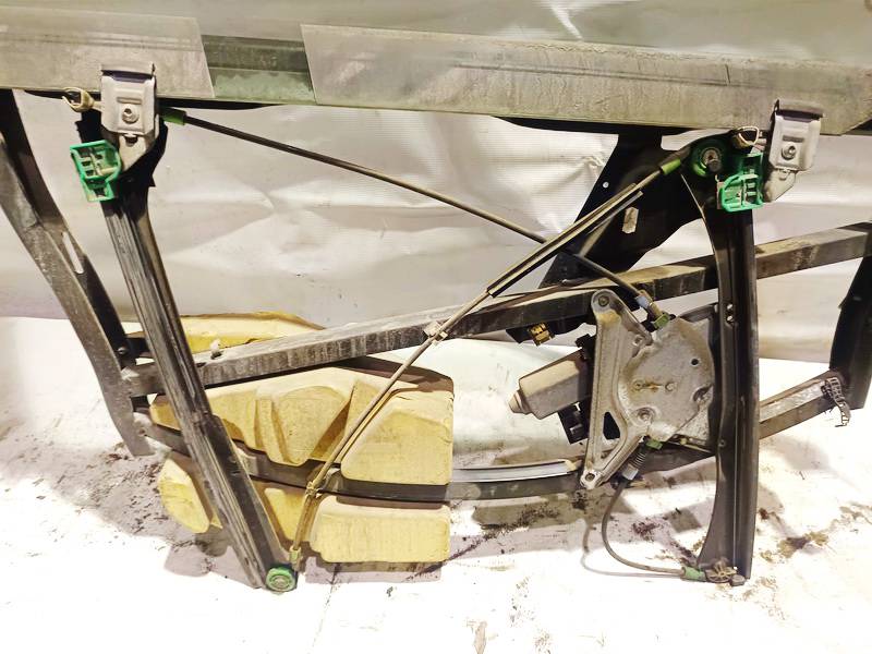 8D0837398B Audi A4 1996 Oven lasi - EDESSÄ OIKEALLA - Thumbnail 2