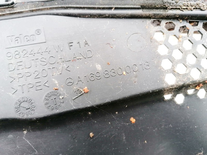 A1698300013 Mercedes-Benz A-CLASS 2005 Wiper Muolding - FRONT - Thumbnail 3