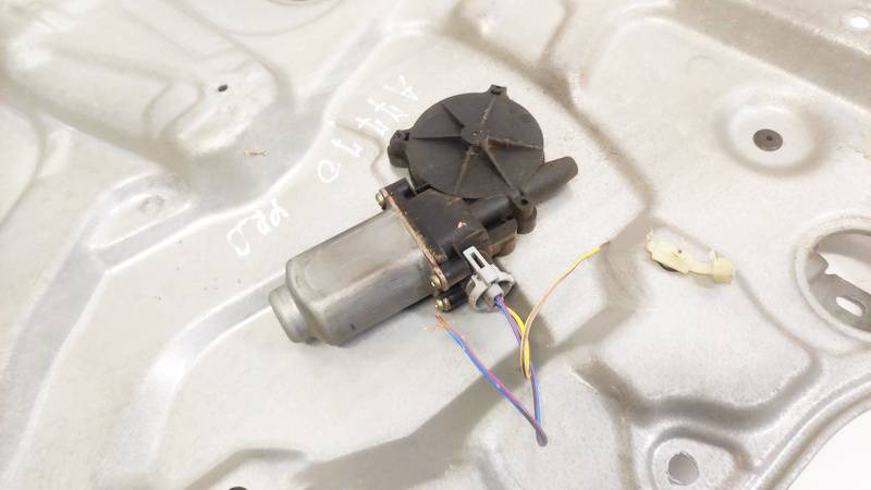 Nissan Primera 2002 Oven Ikkunan Nostajan Moottori - EDESSÄ OIKEALLA