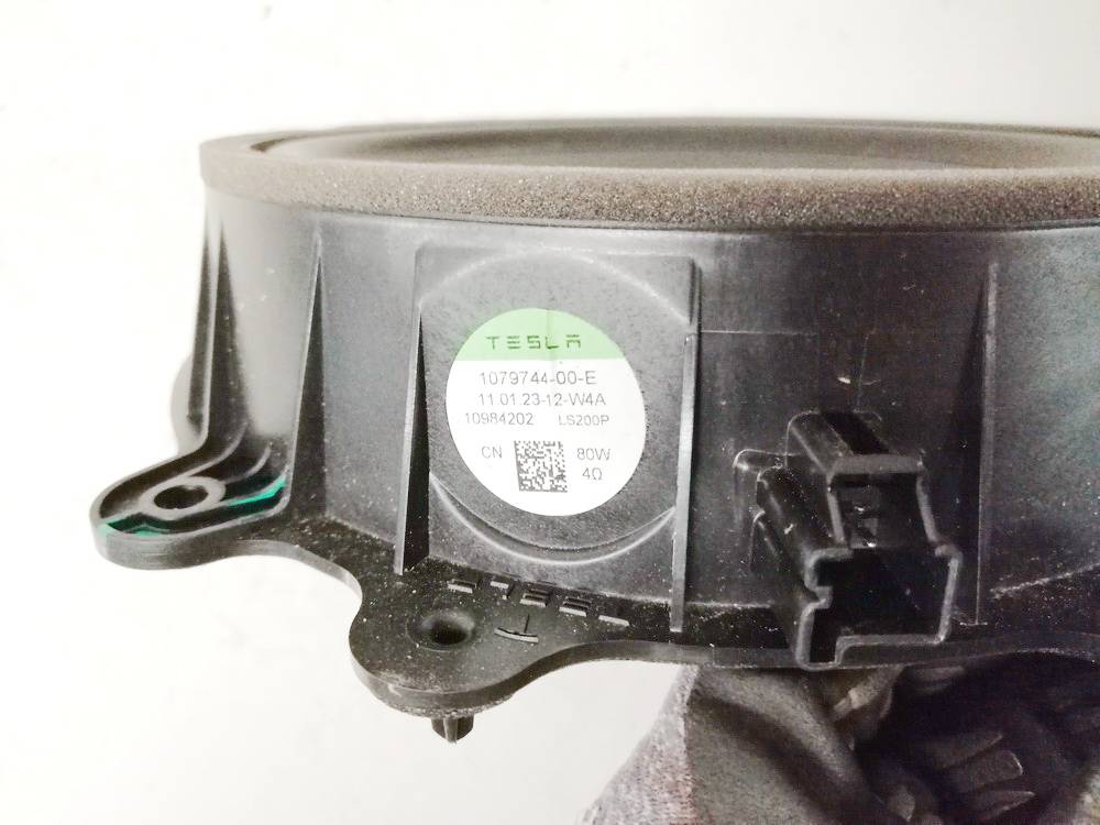 107974400E Tesla Model Y 2023 Lautsprecher - Thumbnail 3