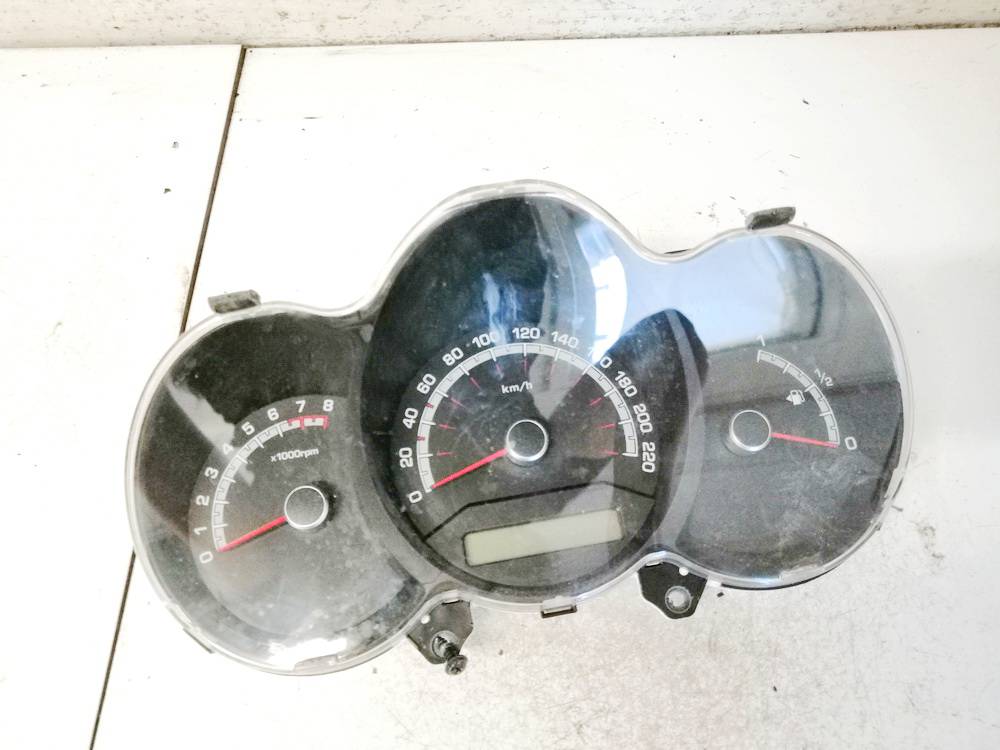 940031P400 Kia Venga 2011 Nopeusmittari – mittaristo