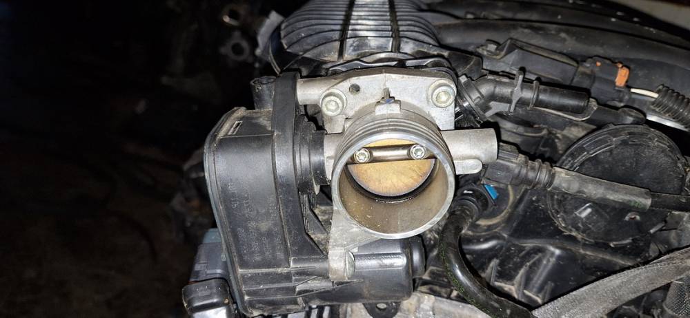 9673622380 Peugeot 208 2019 Suurella Virtaamalla Varustettu Kaasuläpän