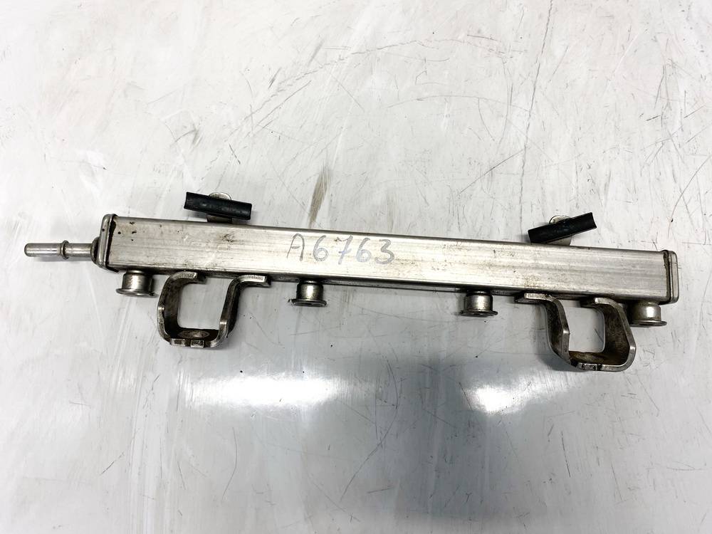 6M8G9D280AA Mazda 5 2006 Fuel injector rail (injectors)(Fuel distributor)