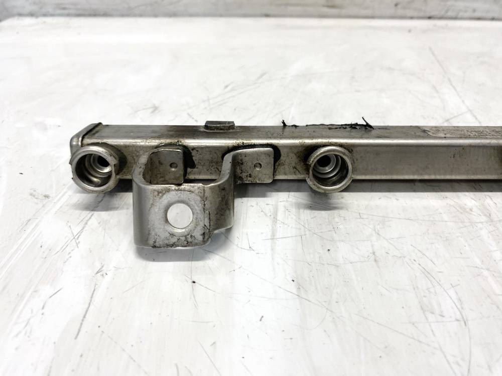 6M8G9D280AA Mazda 5 2006 Fuel injector rail (injectors)(Fuel distributor) - Thumbnail 3