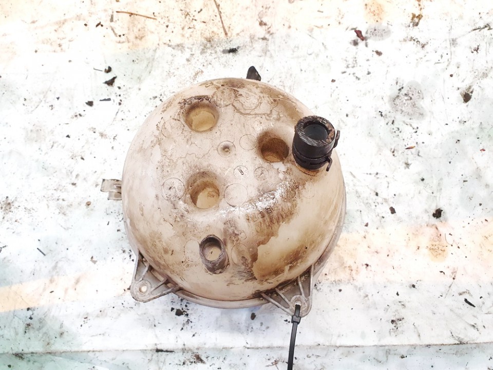 7H0121407C Volkswagen Transporter 2008 Windshield Washer Reservoir tank (WASHER BOTTLE) - Thumbnail 3