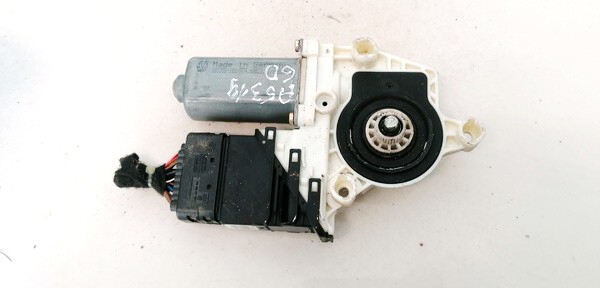 101388101 Seat Toledo 2000 Silnik podnośnika szyby drzwi - TYLNE PRAWE