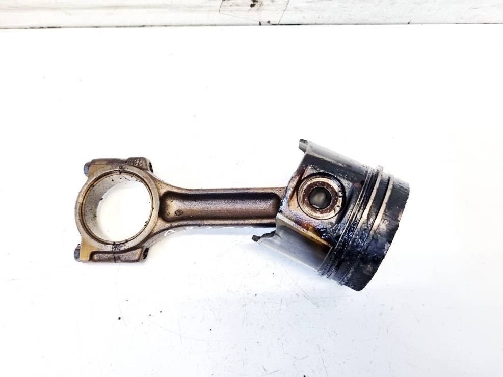 Nissan Primera 2004 Mäntä ja vauhtipyörä