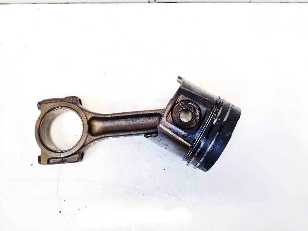 Nissan Primera 2004 Mäntä ja vauhtipyörä