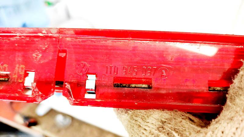 1T0945097A Volkswagen Touran 2004 Papildomas stop zibintas - Thumbnail 3