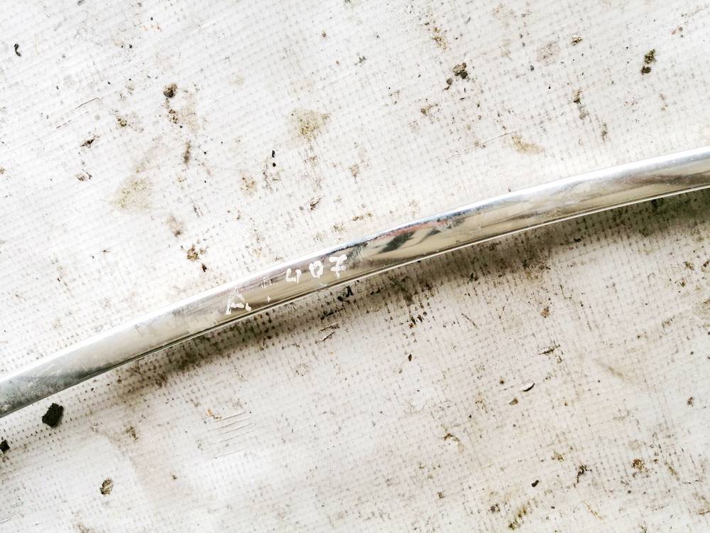 3C4837643 Volkswagen Passat 2008 Glass Trim Molding-weatherstripping - FRONT RIGHT - Thumbnail 2