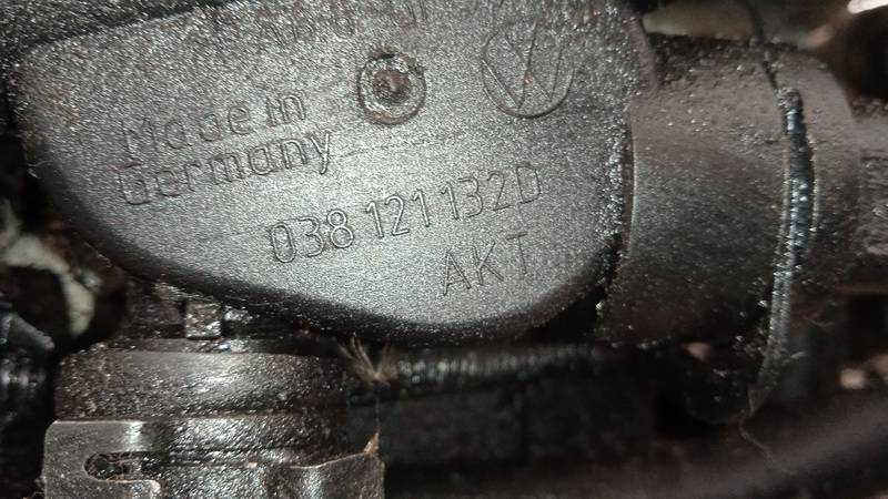 038121132D Volkswagen Touran 2004 Kołnierz układu chłodzenia (pokrywa obudowy termostatu układu chłodzenia silnika) - Thumbnail 3