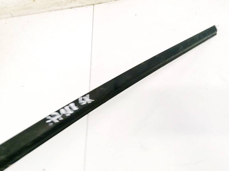 Audi A4 2002 Oven lasin tiivistelista  - TAKANA VASEMMALLA - Thumbnail 3