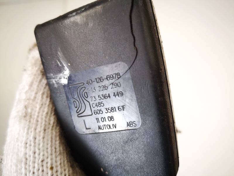 13225290 Opel Corsa 2008 Seat belt holder (Seat belt Buckle) - REAR LEFT - Thumbnail 3