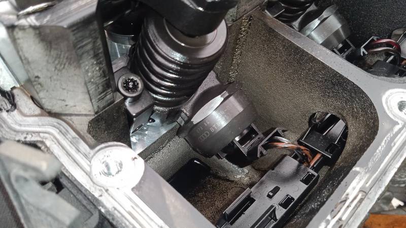 038130073AG Volkswagen Touran 2004 Fuel Injector