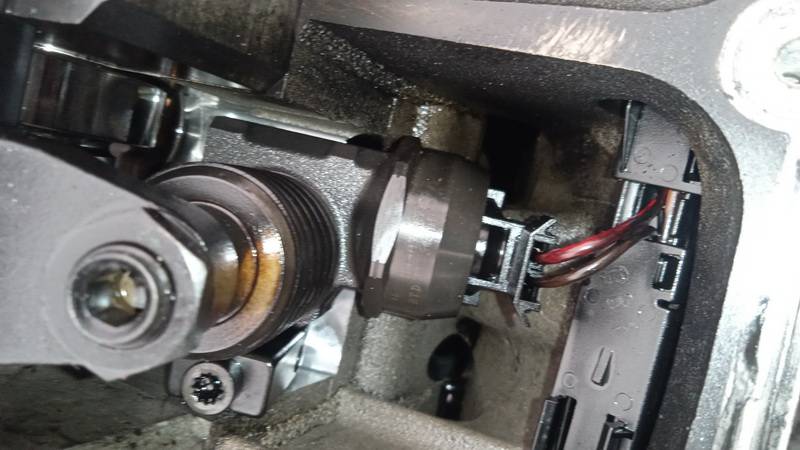 038130073AG Volkswagen Touran 2004 Fuel Injector - Thumbnail 2