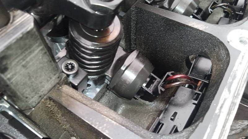 038130073AG Volkswagen Touran 2004 Fuel Injector