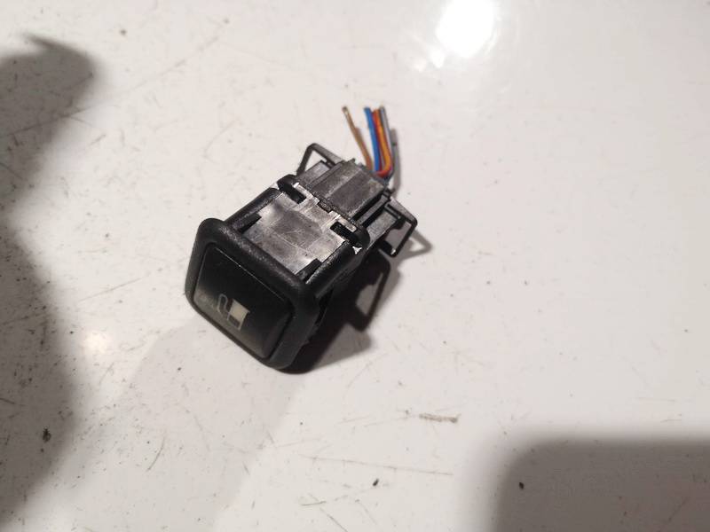 3B0959833A Volkswagen Golf 2000 Fuel Cap Switch (Gas Fuel Door Switch Button)