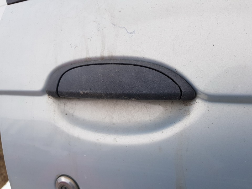 Renault Scenic 2001 Etuoven ulkokahva - EDESSÄ OIKEALLA - Thumbnail 3