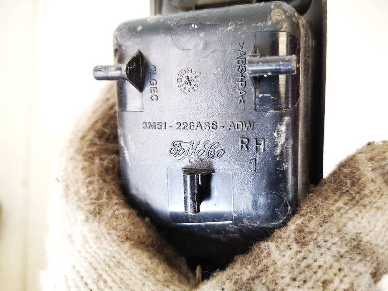 3M51226A36ADW Ford Focus 2006 Salona apdare (plastmasas) - Thumbnail 3