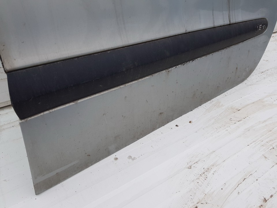 Renault Scenic 2001 Etuoven lista (muoto) - EDESSÄ OIKEALLA