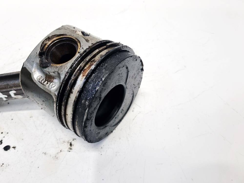 Skoda Octavia 2005 Tłok z korbowodem - Thumbnail 2