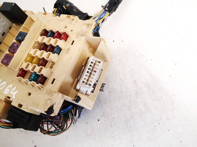 Toyota Yaris 2003 Skrzynka bezpieczników - Thumbnail 3