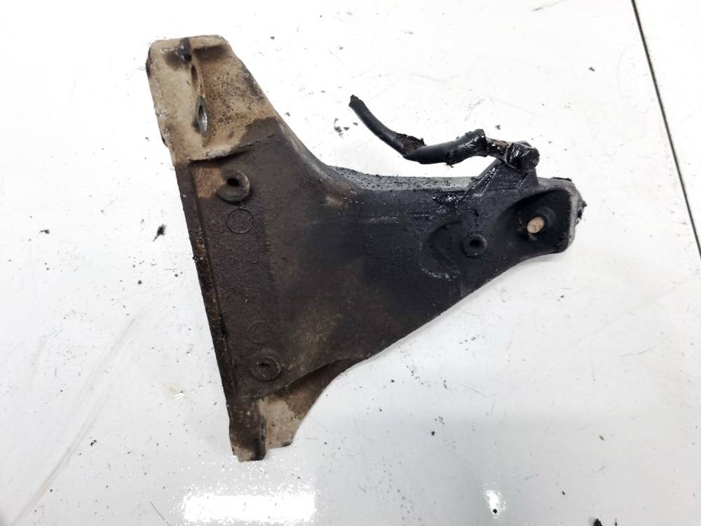 8D0199308L Volkswagen Passat 1997 Engine Mount Bracket and Gearbox Mount Bracket - Thumbnail 3