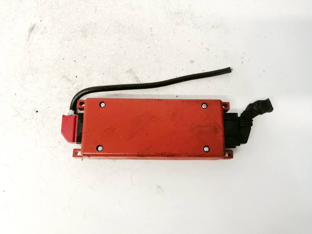 8D0862335B Audi A4 2000 Kiti kompiuteriai