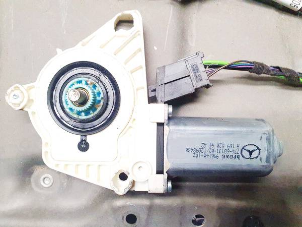 A1698204442 Mercedes-Benz A-CLASS 2008 Duru lango pakelejo varikliukas P.D. - Thumbnail 3