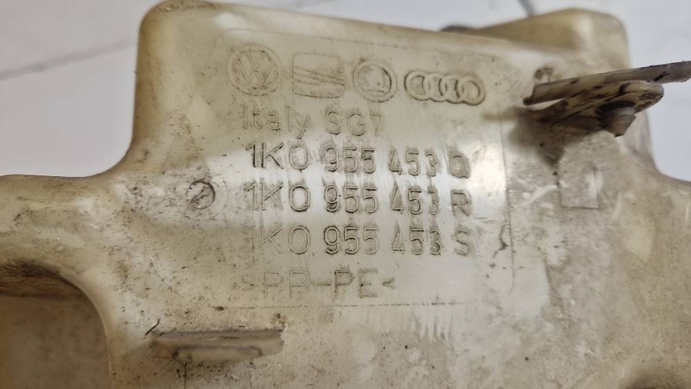 1K0955453Q Volkswagen Golf Plus 2006 Tuulilasinpesunestesäiliö - Thumbnail 3