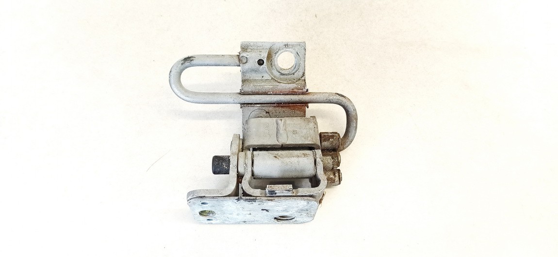 8E083141 Audi A4 2003 Door Hinge - FRONT
