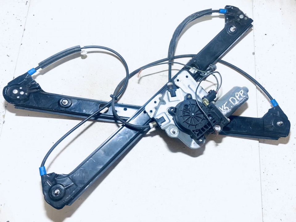 8243804 BMW X5 2004 Door winder mechanism (Window Regulator) - FRONT RIGHT