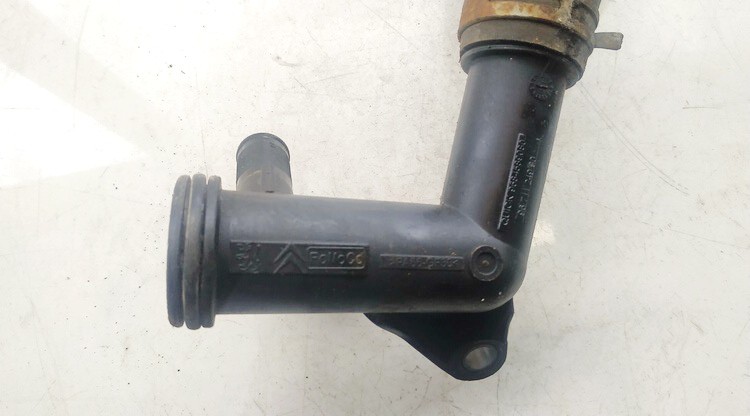 9671124980 Ford C-MAX 2011 Kołnierz układu chłodzenia (pokrywa obudowy termostatu układu chłodzenia silnika) - Thumbnail 3