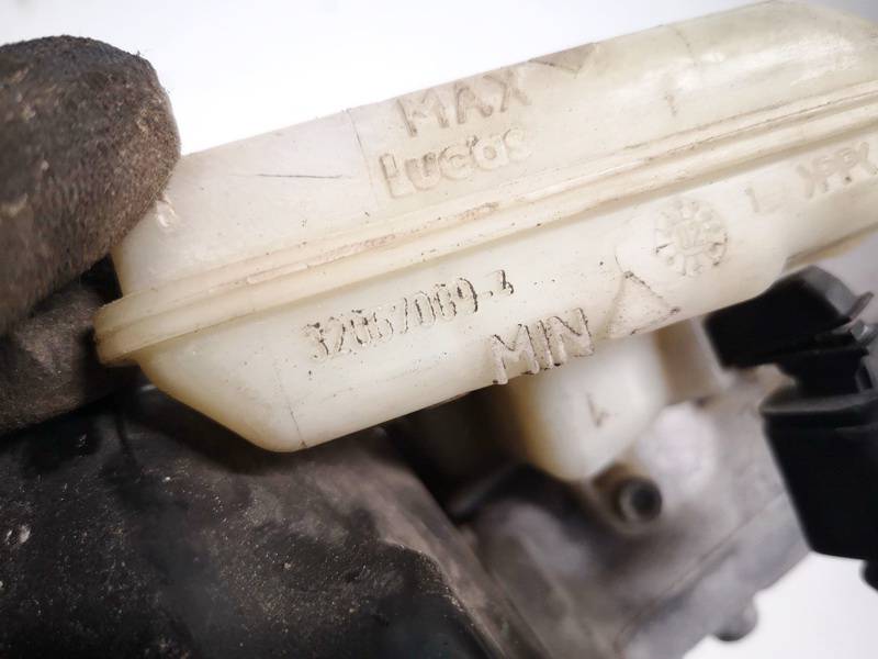 320670094 Volkswagen Passat 2005 Brake Master Cylinder Reservoir - Thumbnail 3