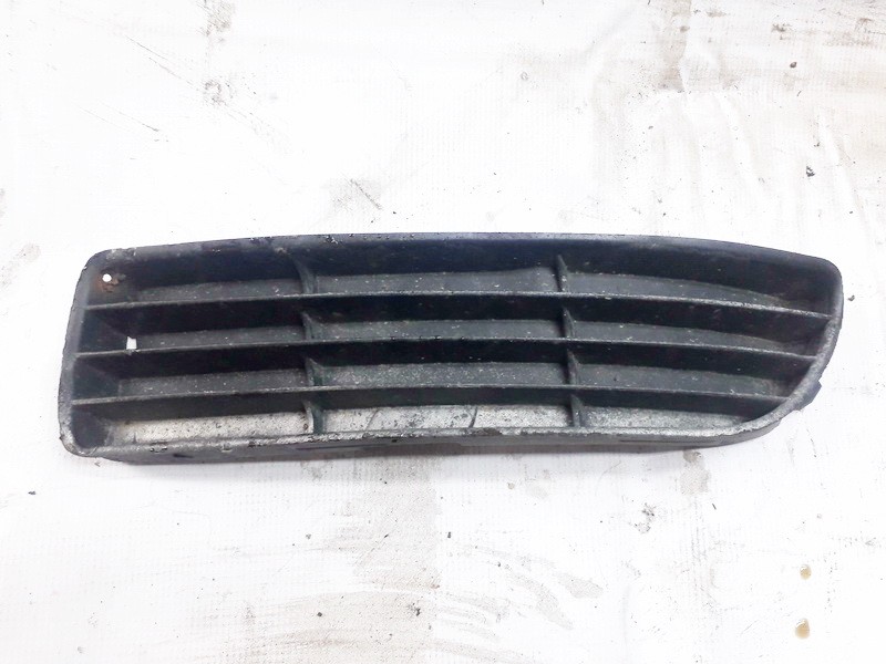 8D0807345B Audi A4 1996 Bumper Grille - FRONT LEFT