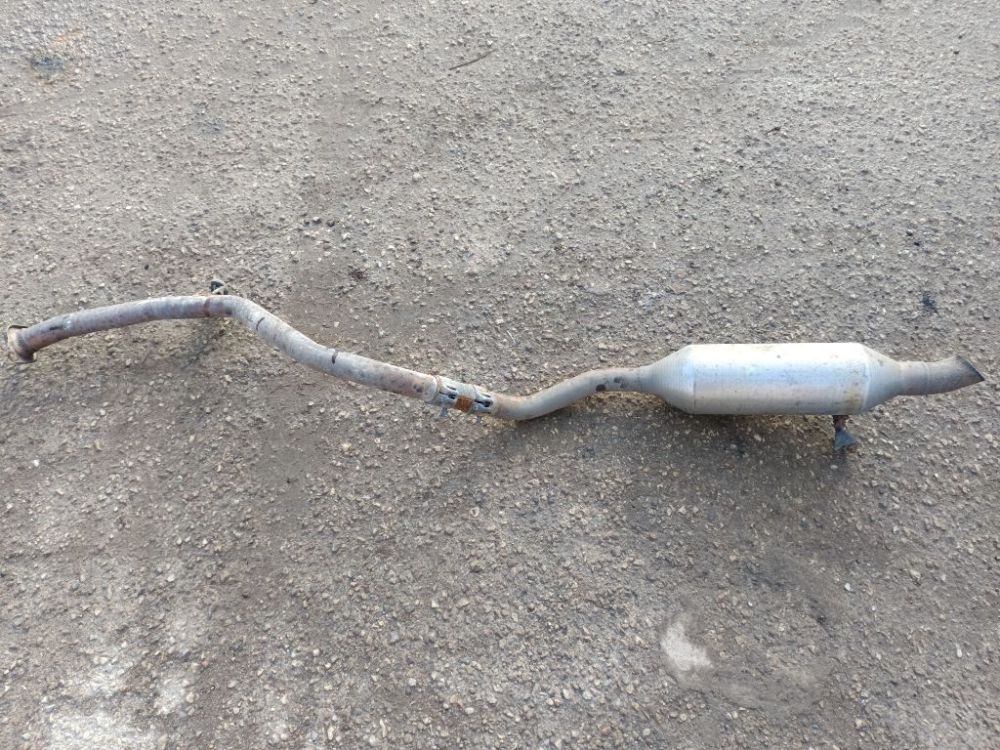 Toyota Auris 2007 Äänenvaimennin