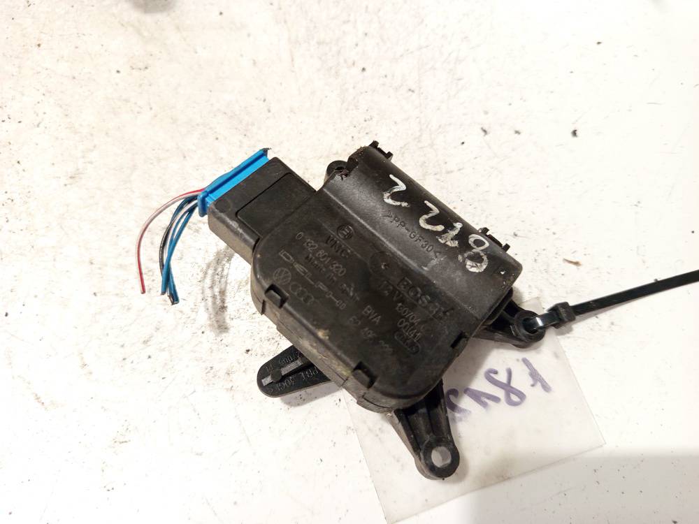 0132801320 Volkswagen Touareg 2004 Silnik klapki nagrzewnicy - Thumbnail 3