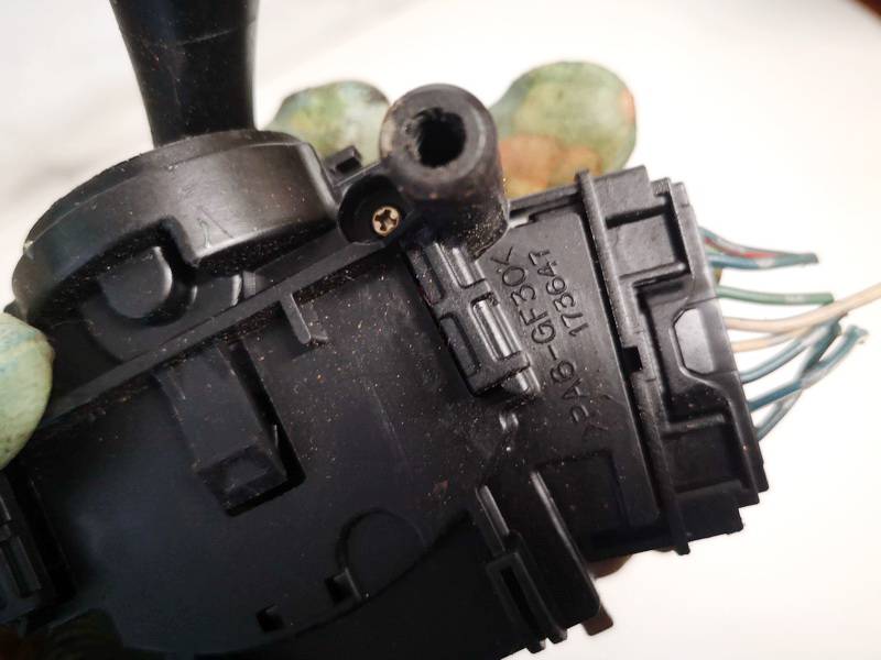 173647 Toyota Yaris 2004 Wiper ARM STEERING COLUMN SWITCH - Thumbnail 3