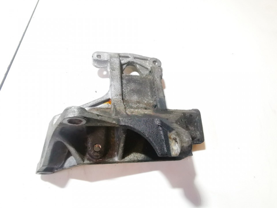 Opel Astra 2000 Variklio kronsteinas ir Greiciu dezes kronsteinas