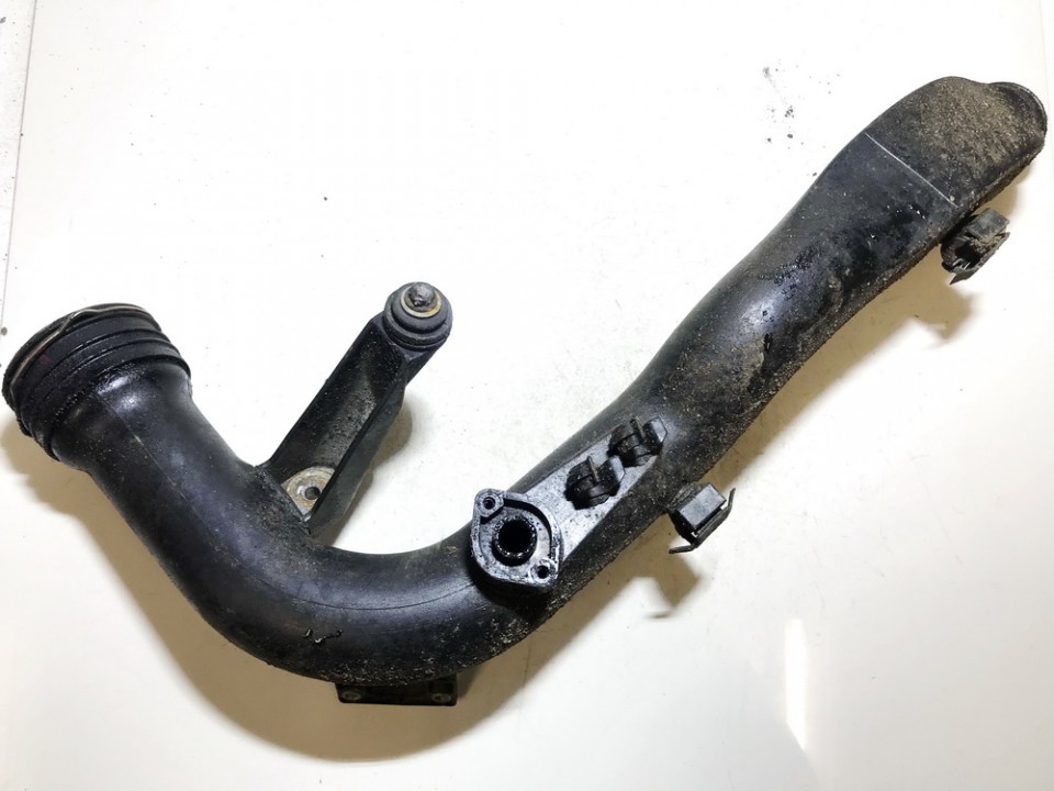 8E0145762B Volkswagen Passat 2002 Manguera-tubo del intercooler - Thumbnail 2