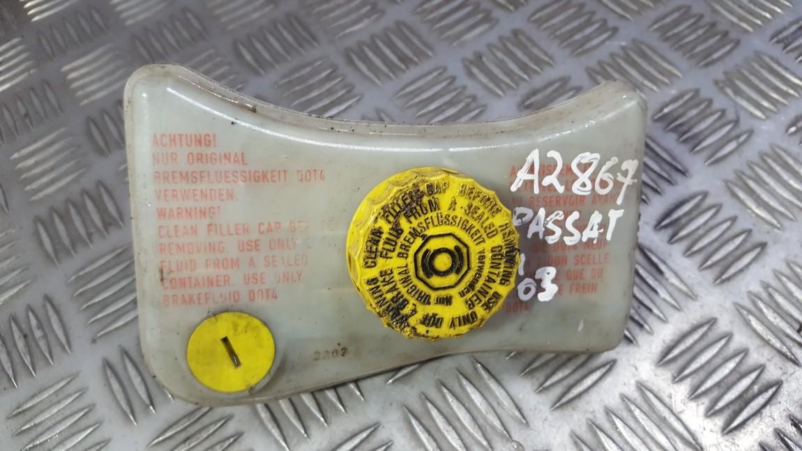 320670094 Volkswagen Passat 2003 Brake Master Cylinder Reservoir