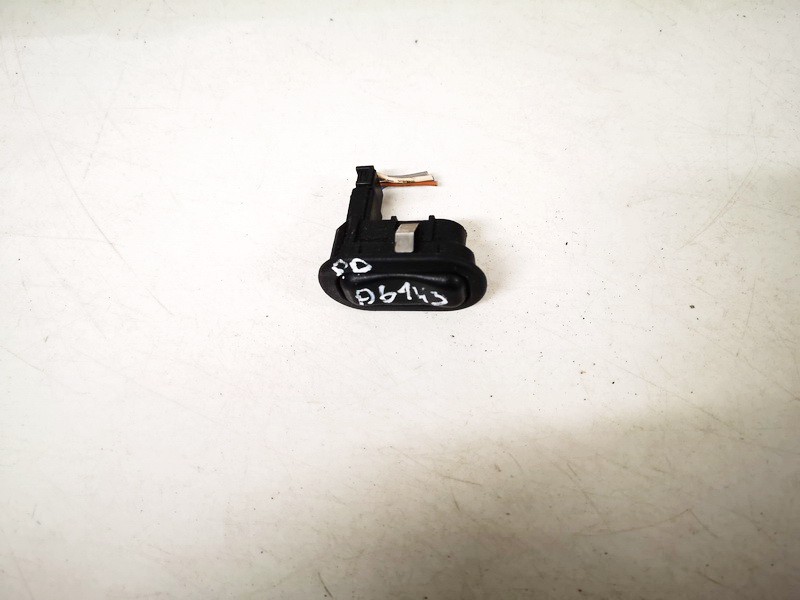 90561388 Opel Zafira 2000 Power window control (Window Regulator-Window Switch)