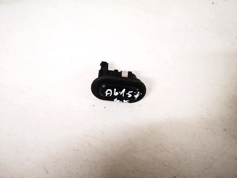 90561388 Opel Zafira 2000 Power window control (Window Regulator-Window Switch)